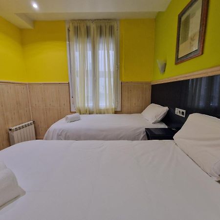 Pension Izar Bat Guesthouse San Sebastian Ngoại thất bức ảnh