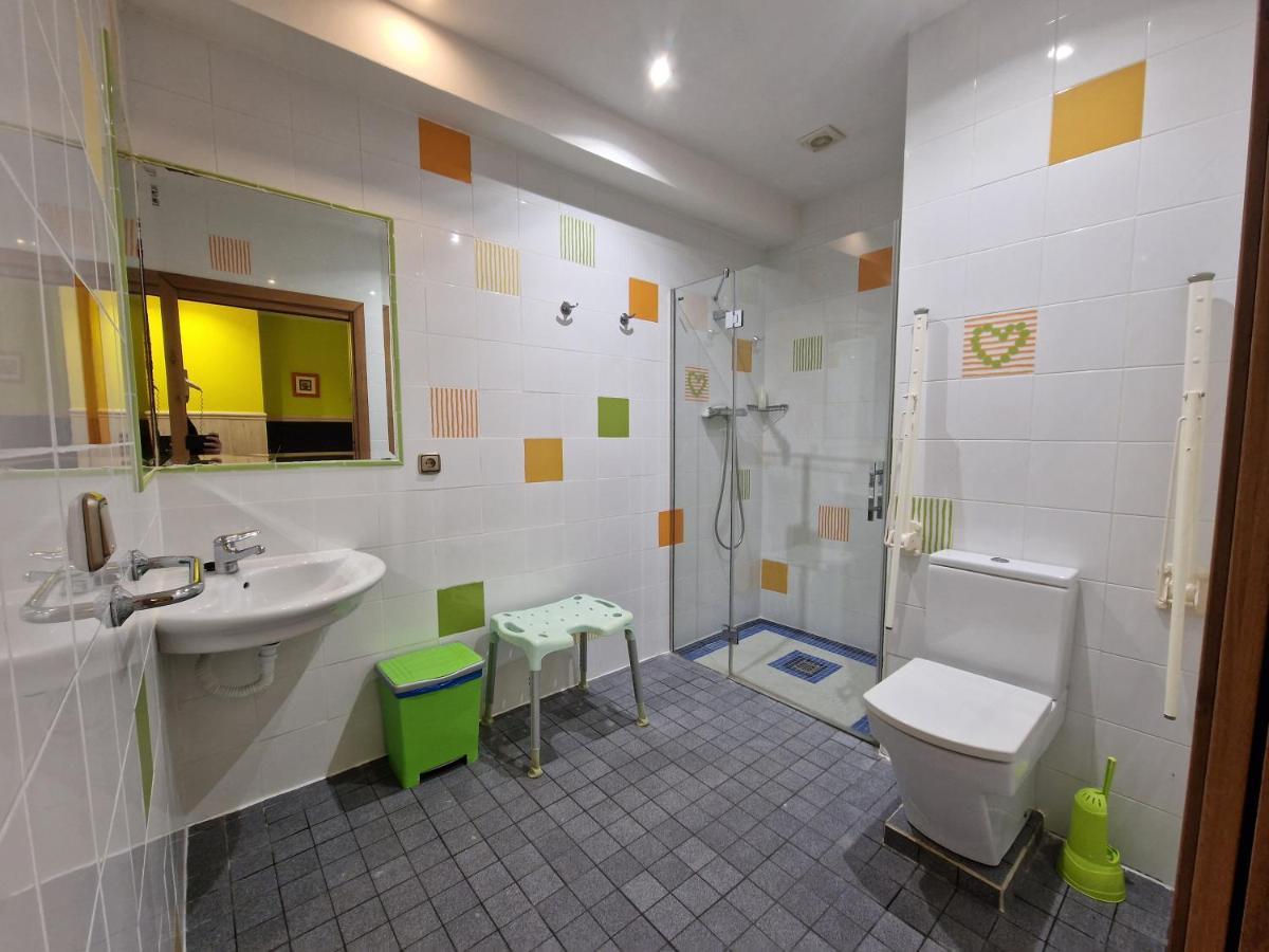 Pension Izar Bat Guesthouse San Sebastian Ngoại thất bức ảnh
