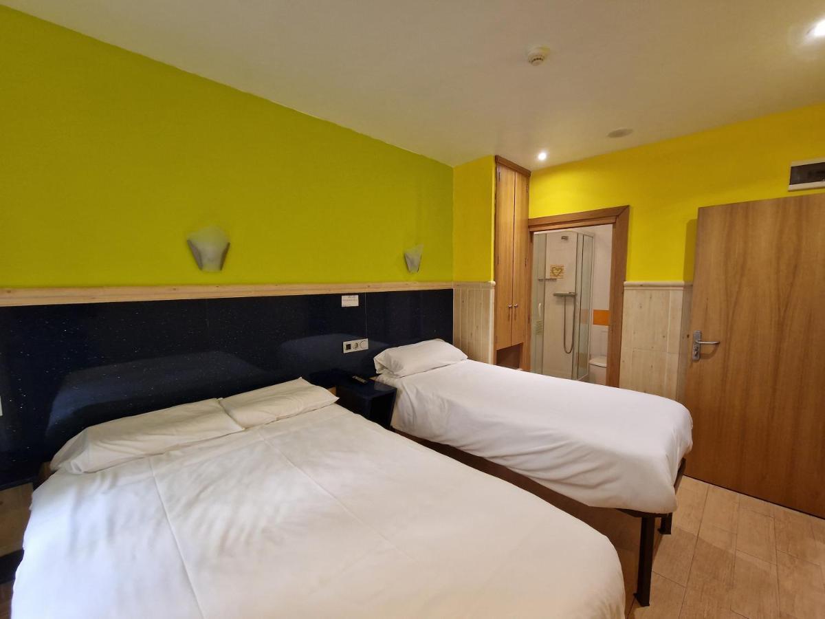 Pension Izar Bat Guesthouse San Sebastian Ngoại thất bức ảnh