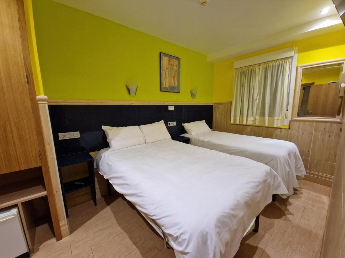 Pension Izar Bat Guesthouse San Sebastian Ngoại thất bức ảnh