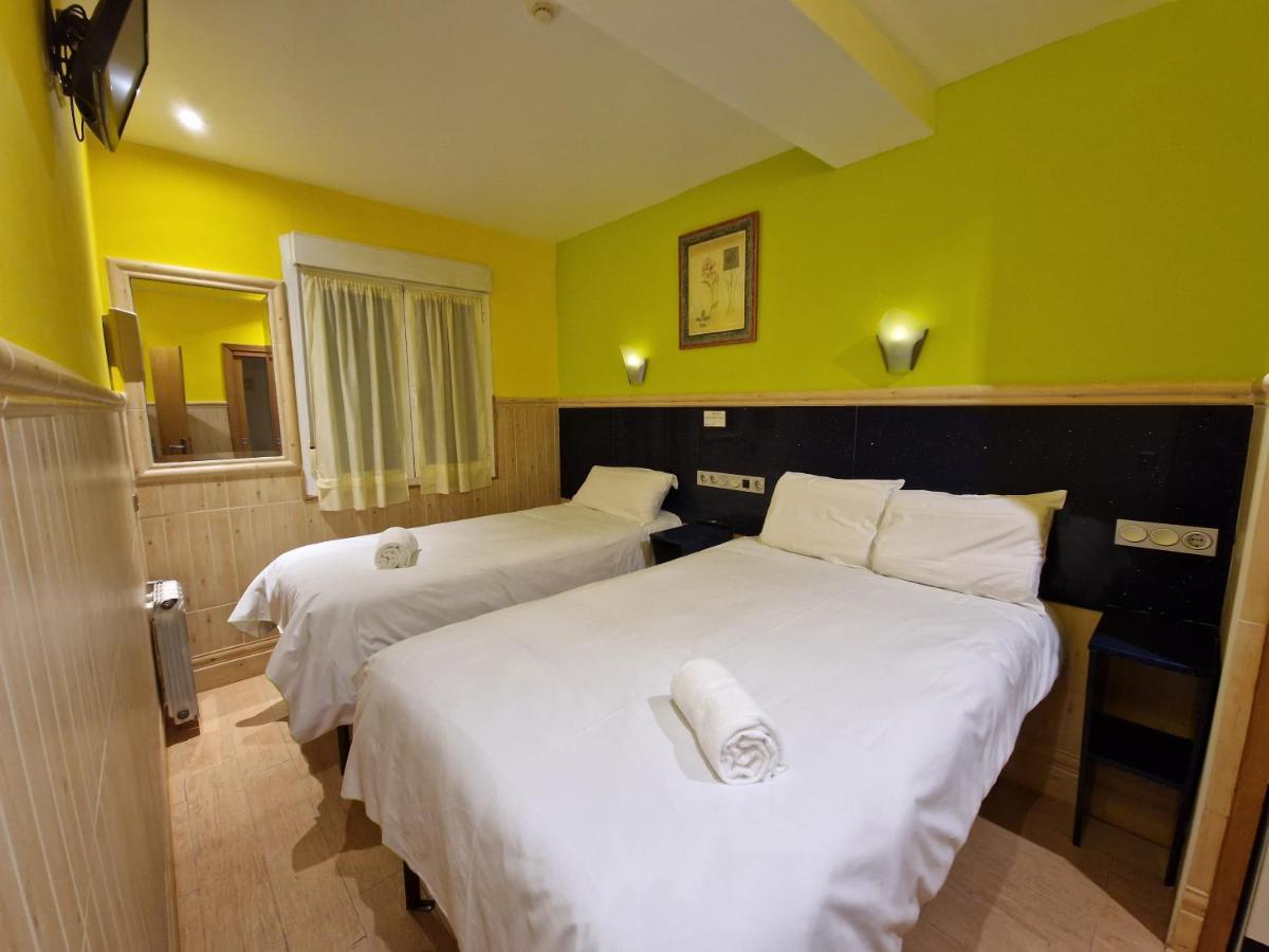Pension Izar Bat Guesthouse San Sebastian Ngoại thất bức ảnh