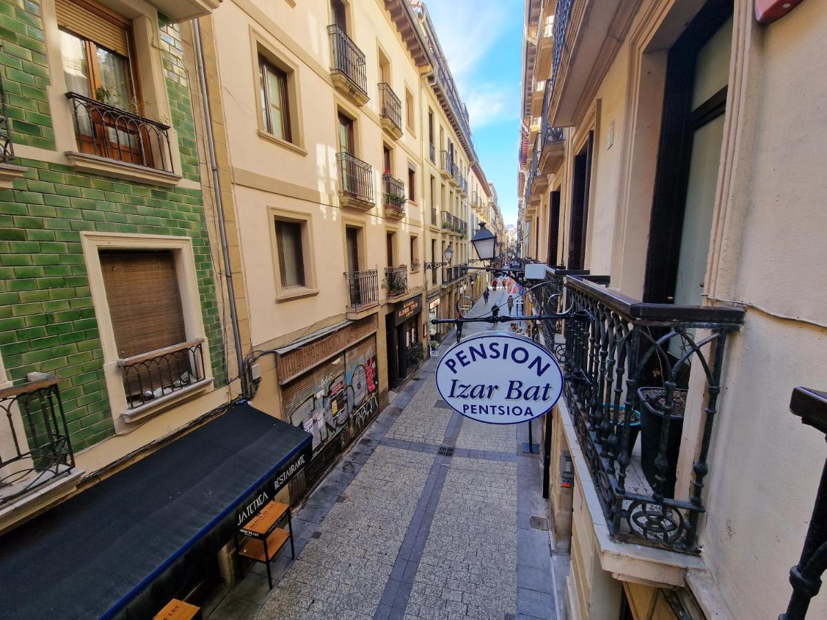 Pension Izar Bat Guesthouse San Sebastian Ngoại thất bức ảnh