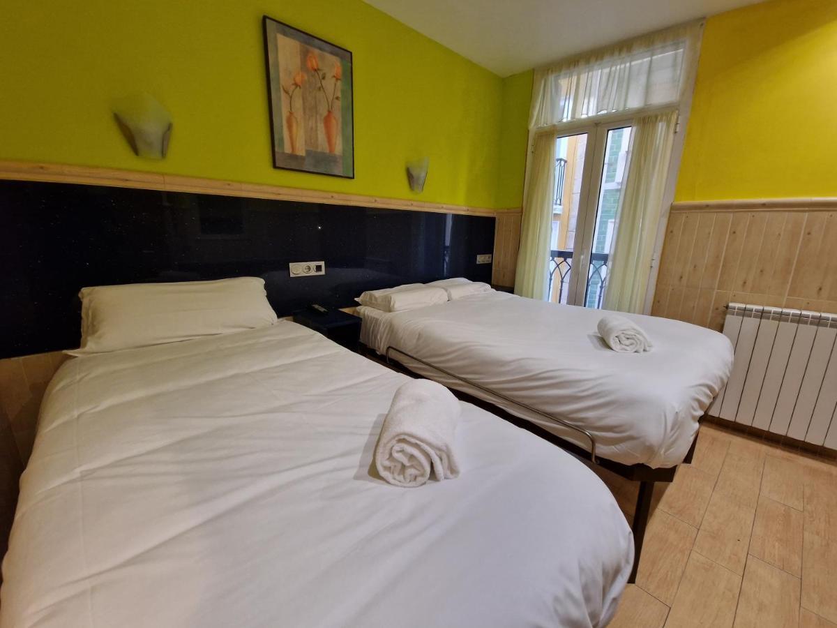 Pension Izar Bat Guesthouse San Sebastian Ngoại thất bức ảnh