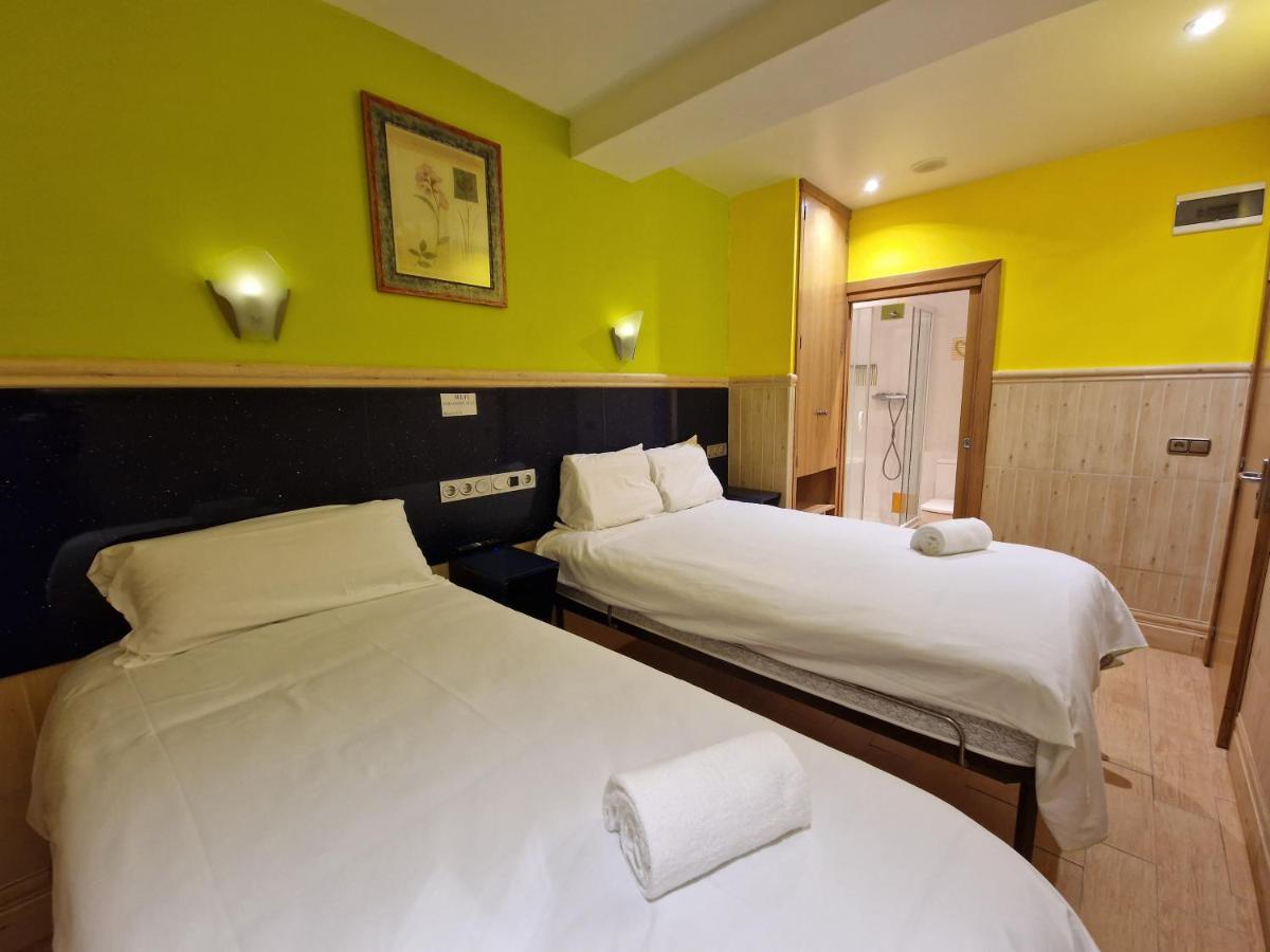 Pension Izar Bat Guesthouse San Sebastian Ngoại thất bức ảnh