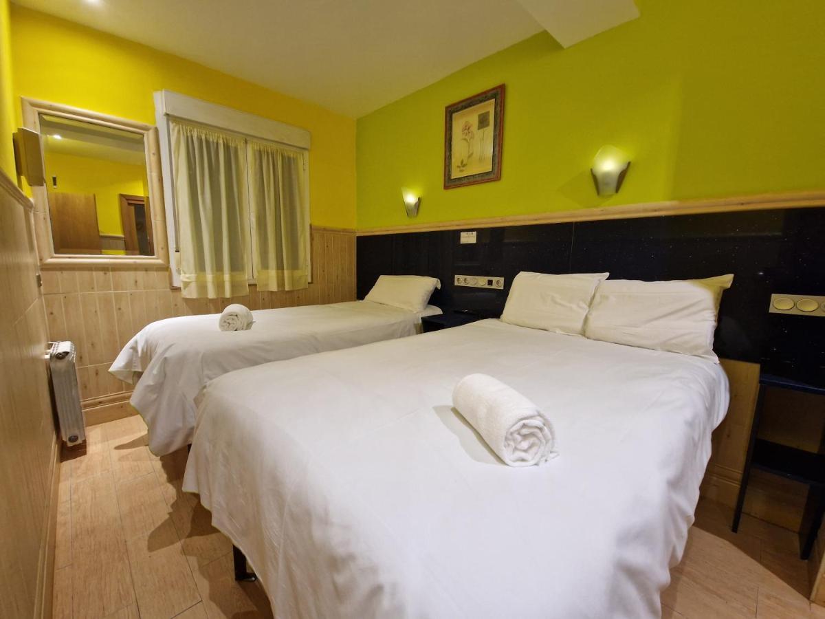 Pension Izar Bat Guesthouse San Sebastian Ngoại thất bức ảnh